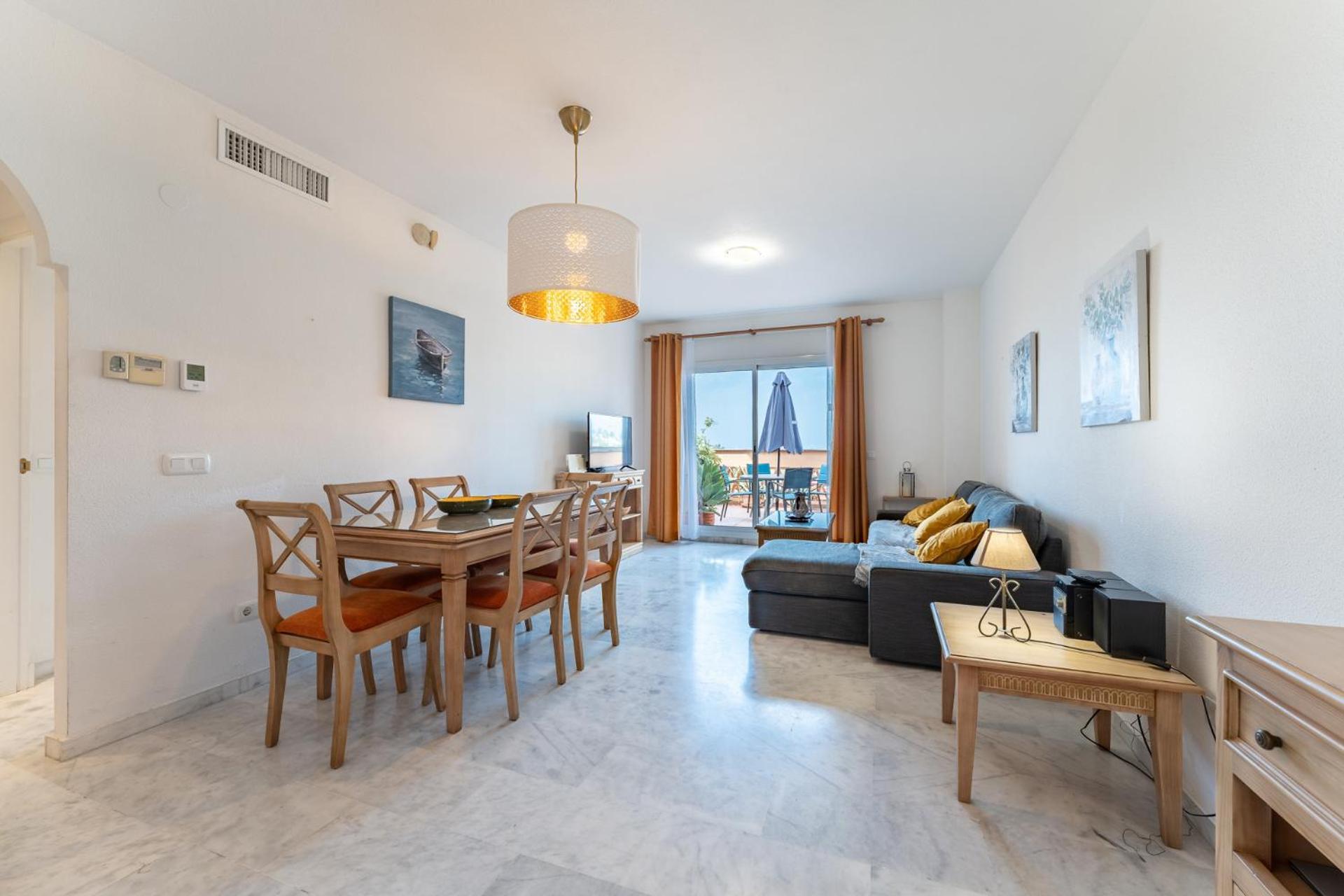 Duplex Penthouse With Terrace & Sea Views *