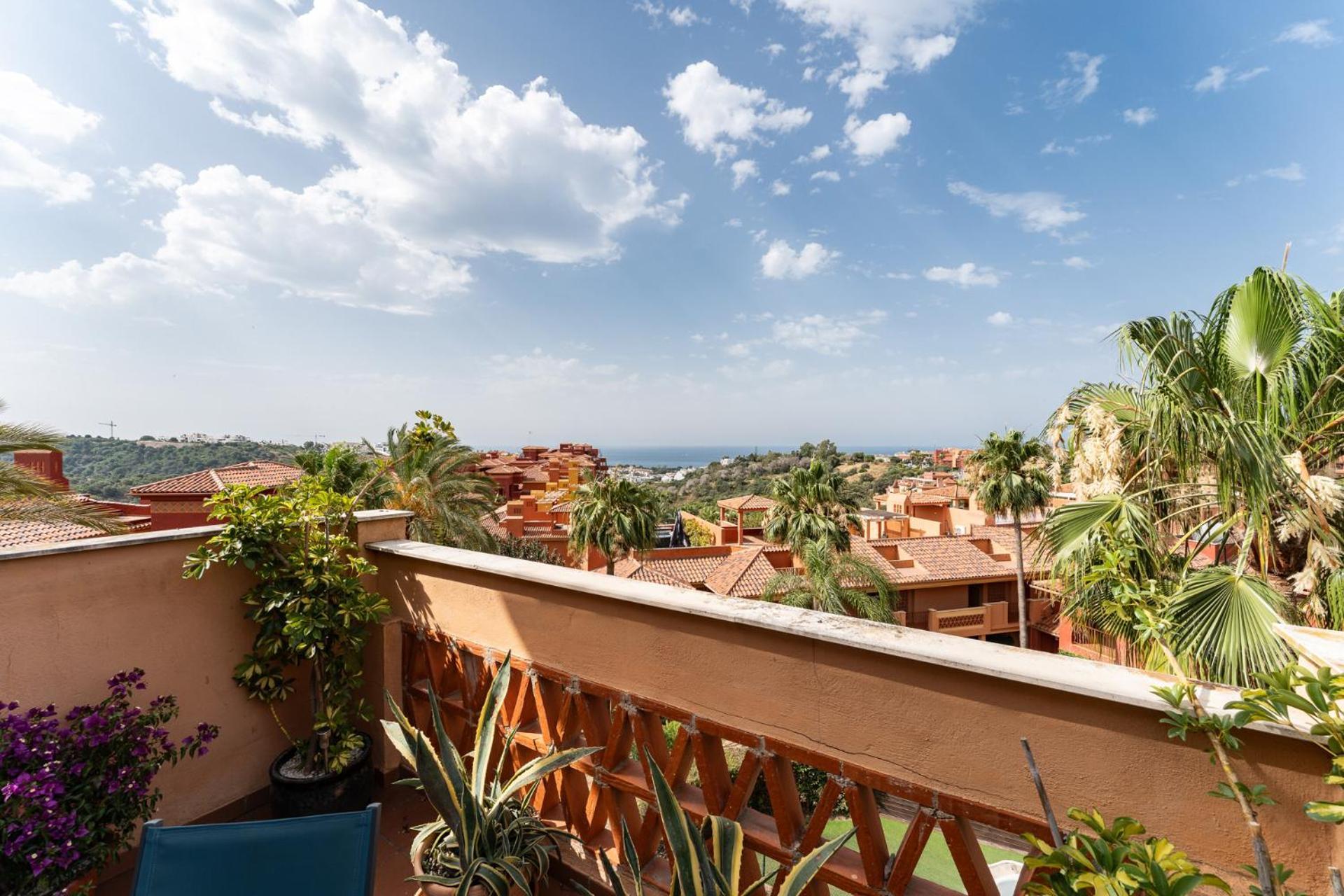 Duplex Penthouse With Terrace & Sea Views Apartment *