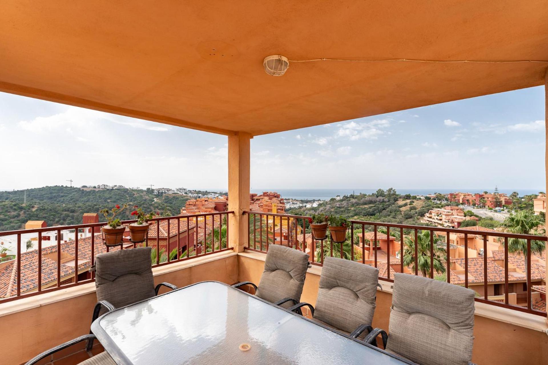 Duplex Penthouse With Terrace & Sea Views Marbella