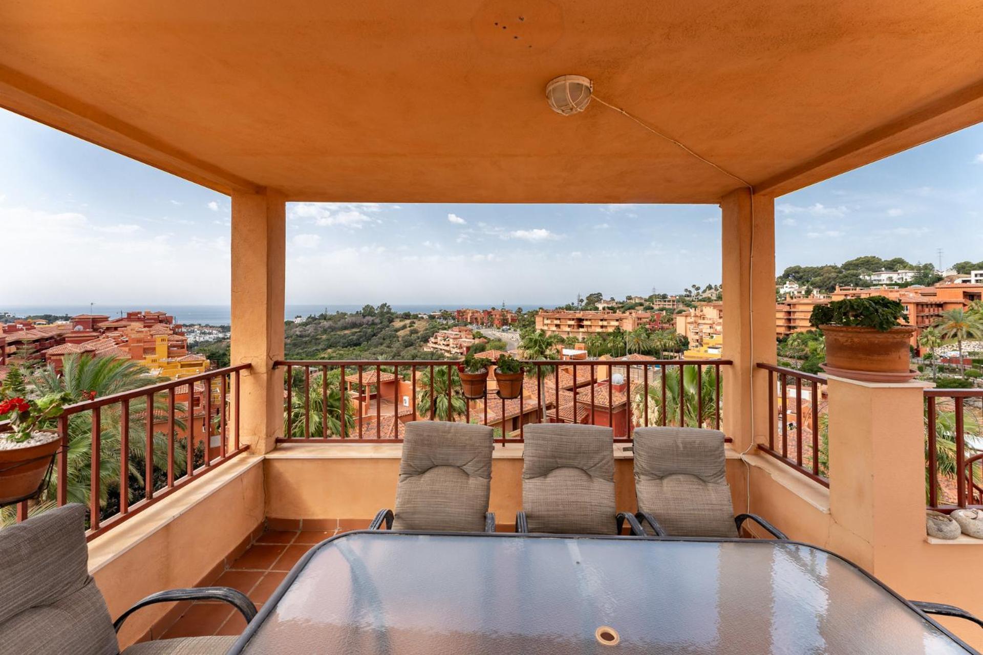 Duplex Penthouse With Terrace & Sea Views Apartment Marbella